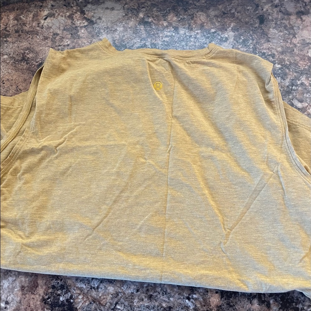 Lululemon muscle tank